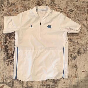 Nike UNC Tarheels lightweight pullover
